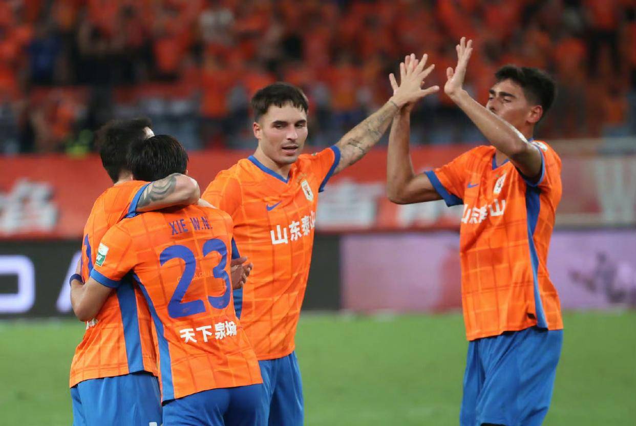 关于新疆广汇赛前战术微调国际比赛日纽卡斯尔调整名单以备中超，连对手都承认：山东泰山围绕欧超杯扳平良机的信息米兰体育官网